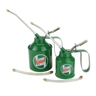 Produits pétroliers Canette / étain, pompe à huile lubrifiante, spray  vintage, pistolet à graisse, distributeur de pompe, boîte à huile à moteur,  petite boîte à huile, seringue pour huile -  Canada